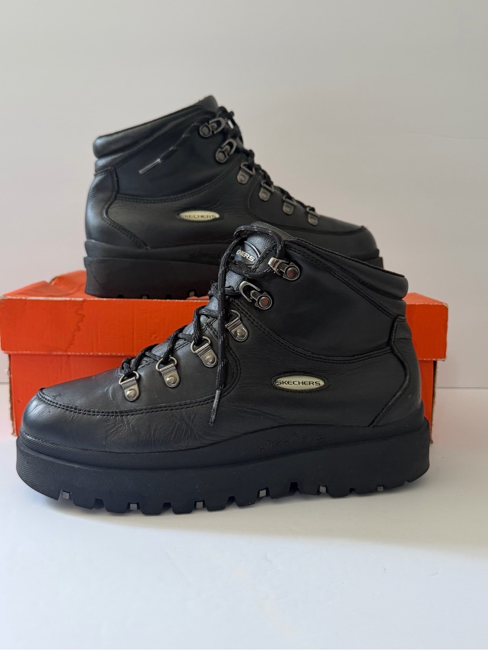 Skechers Shindigs Renegade Lace Up Platform Boots Leather Women’s